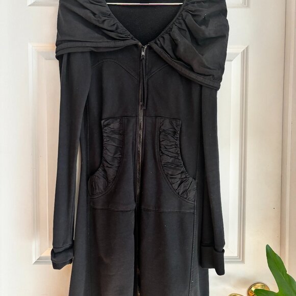Prairie Underground Long Cloak Hoodie in Black - XS - Steampunk - Lagenlook - Picture 3 of 10